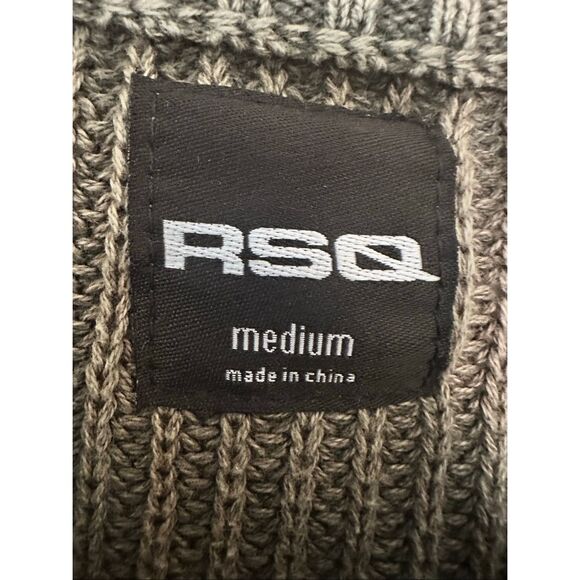 RSQ Urban Outfitters Olive Green Knit Sweater Size Medium - Picture 2 of 3